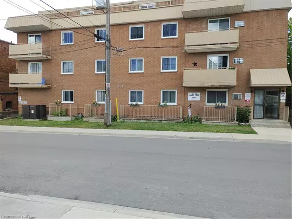 Niagara Falls, ON L2E 3V8,4692 Crysler Avenue #304