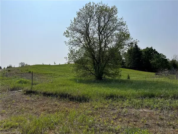 Kawartha Lakes, ON L0A 1A0,4 Country Place