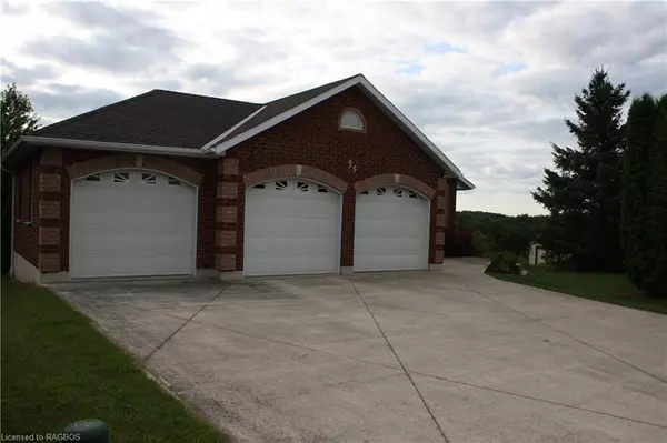 Hanover, ON N4N 3V1,95 13th Avenue