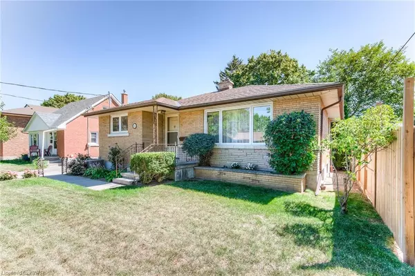 Kitchener, ON N2M 1H7,123 Marlborough Avenue