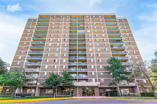 Etobicoke, ON M9V 3G2,49 Silverstone Drive #903