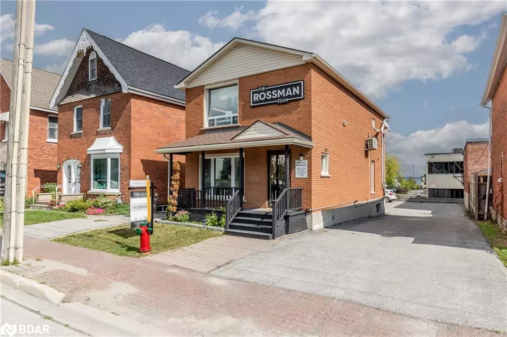 Orillia, ON L3V 4T5,18 Matchedash Street N