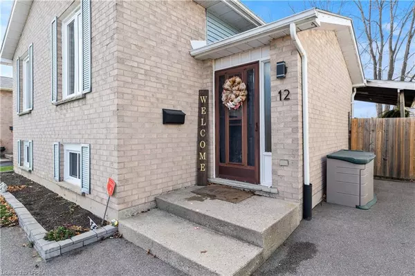 Brantford, ON N3P 1T5,12 Hobart Crescent