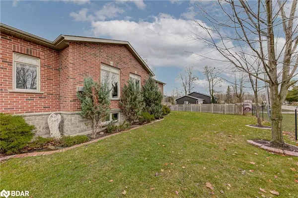 Innisfil, ON L9S 1S5,947 Blackwoods Avenue