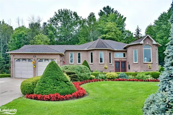 Wasaga Beach, ON L9Z 1M3,22 Bush Crescent