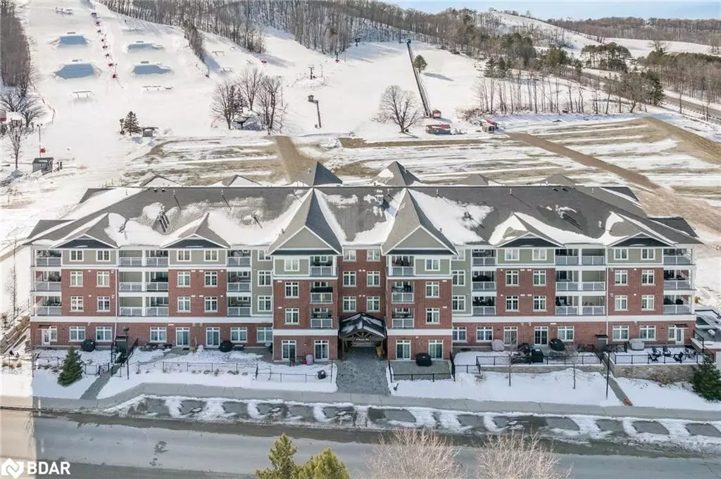 Oro-medonte, ON L4M 4Y8,40 Horseshoe Boulevard #313