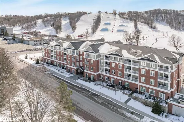 Oro-medonte, ON L4M 4Y8,40 Horseshoe Boulevard #313