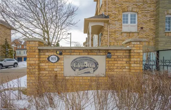 Vaughan, ON L4L 9M1,165 Fieldstone Drive #22