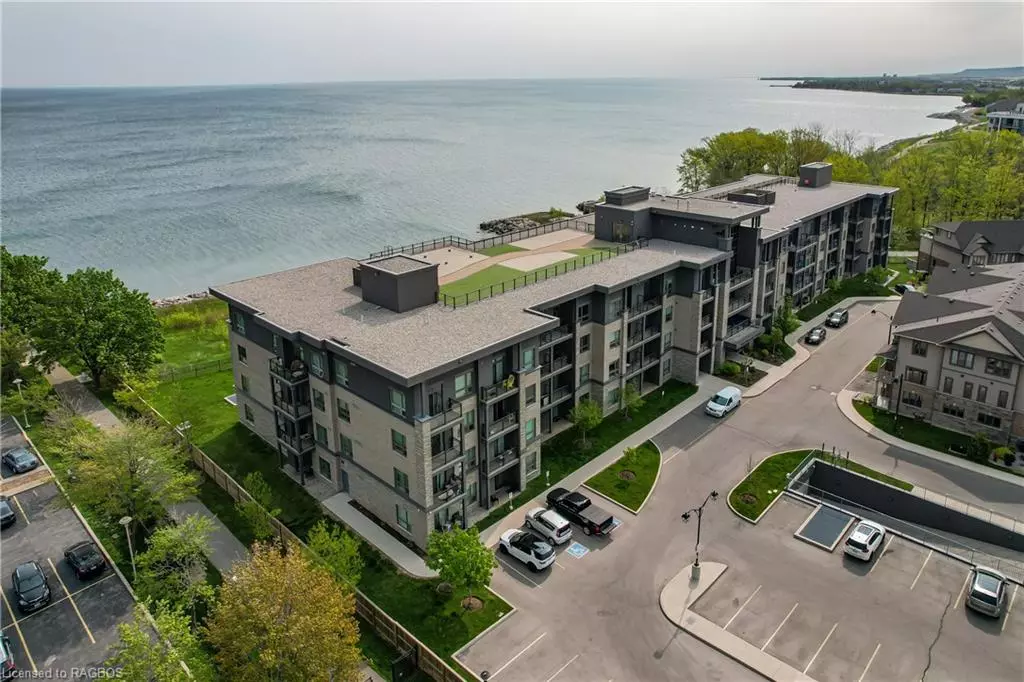 Stoney Creek, ON L8E 0J2,35 Southshore Crescent #310