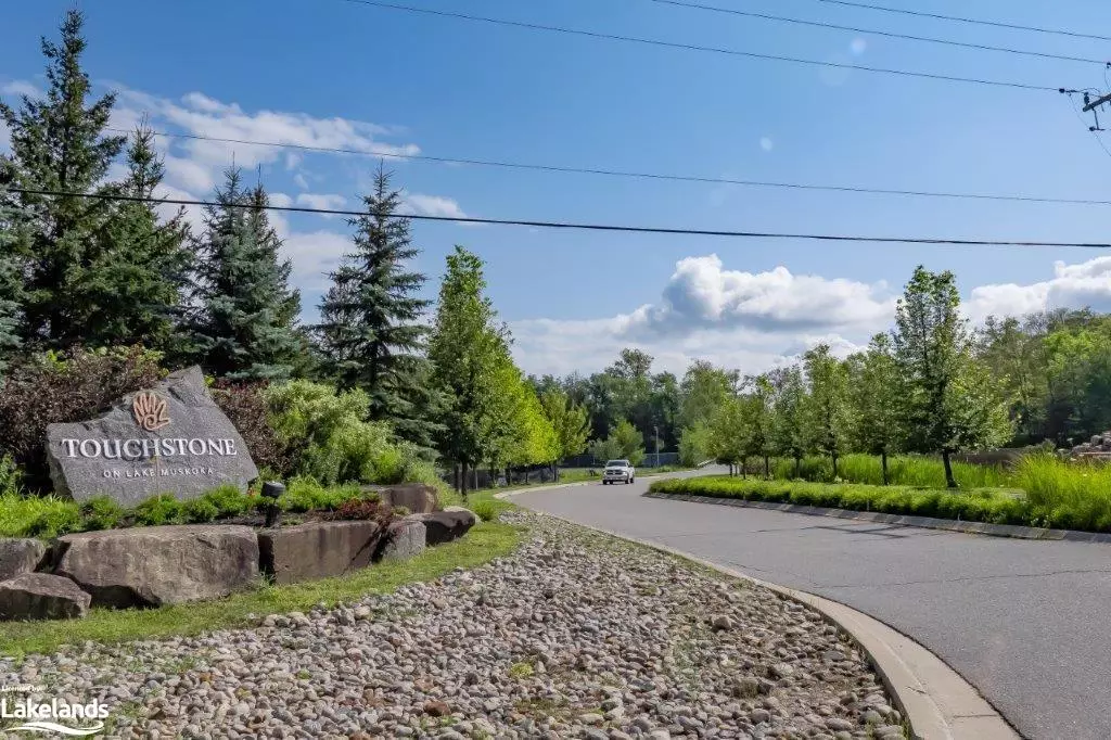 Muskoka Lakes, ON P1L 1W8,1869 Muskoka Road 118 W #A103 - B2