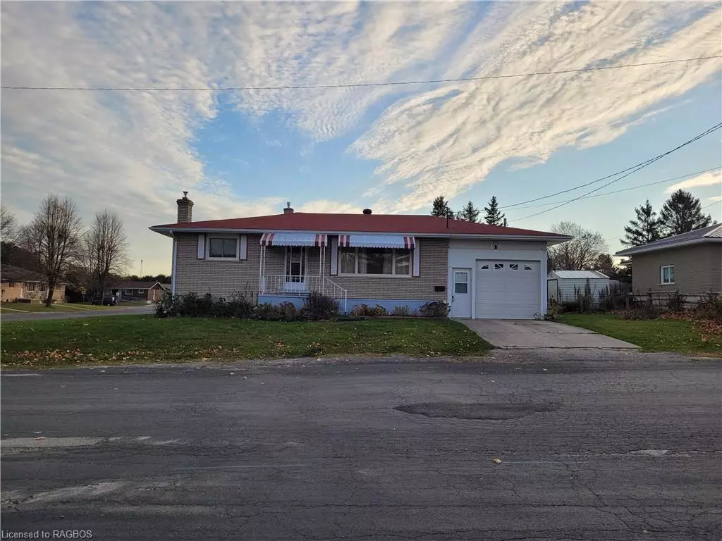 Hanover, ON N4N 2X7,315 13th Avenue A