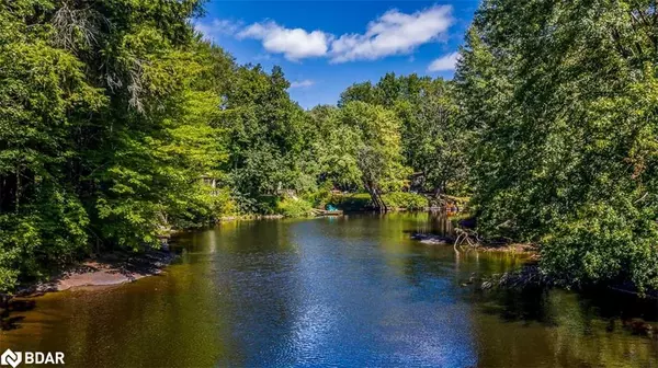 Washago, ON L0K 2B0,7463 Island Crescent