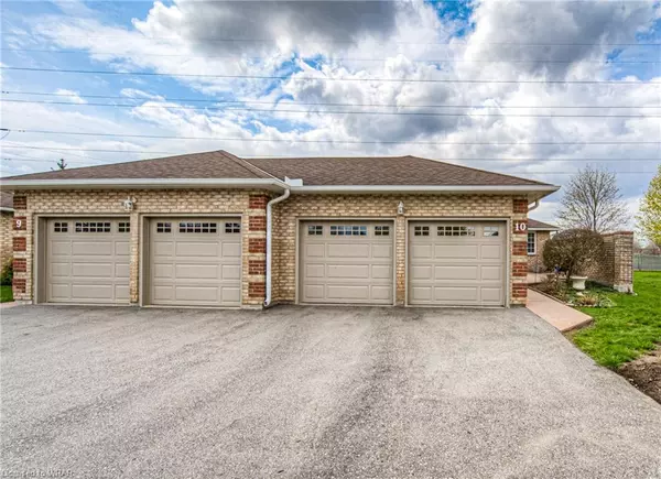 Cambridge, ON N1T 1P5,75 Beasley Crescent #10