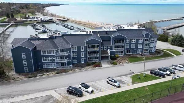 Kincardine, ON N2Z 3A3,200 Harbour Street #203