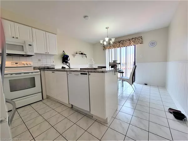 Brampton, ON L6X 4K4,33 Summerfield Crescent