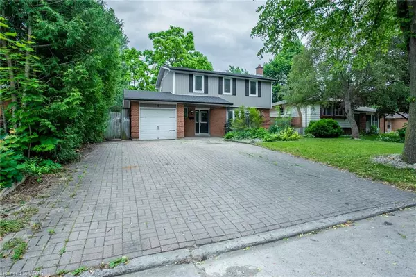 London, ON N6G 2E1,9 Scotchpine Crescent