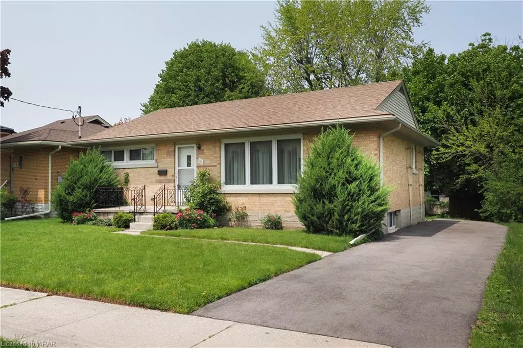 Kitchener, ON N2B 1M8,16 Fife Avenue