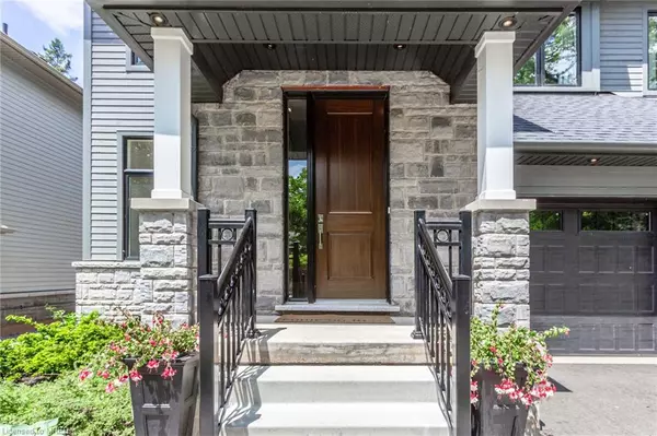 Oakville, ON L6L 0E9,2537 Kate Common