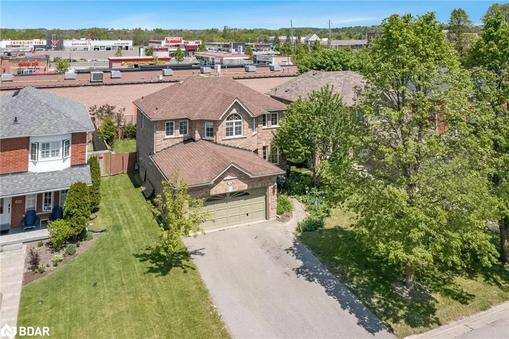 Alliston, ON L9R 1Y3,8 Henderson Crescent