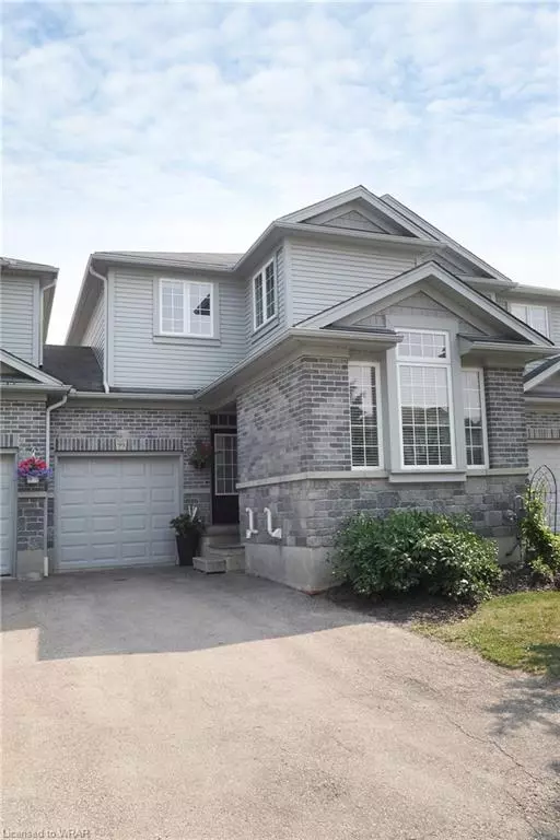 Elmira, ON N3B 3L9,99 Oakcliffe Street