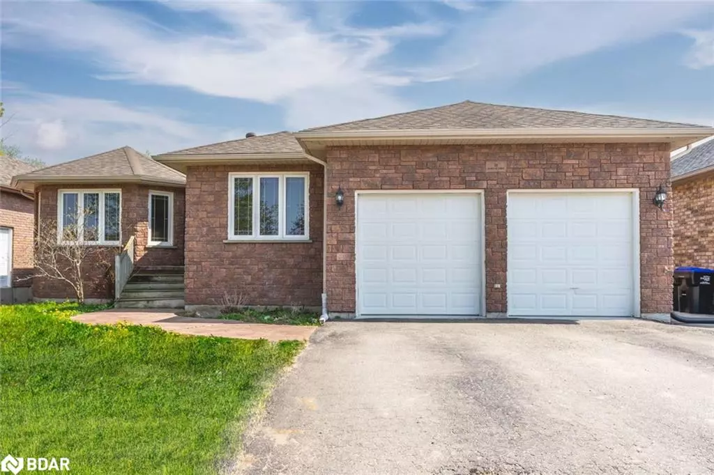 Elmvale, ON L0L 1P0,21 Burton Crescent