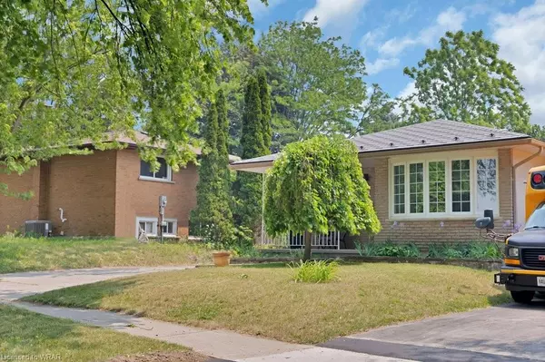 Kitchener, ON N2E 1E1,10 Cartier Drive