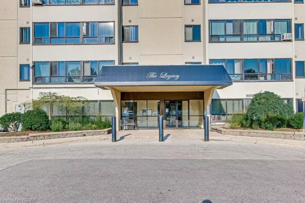 London, ON N5X 2R8,600 Grenfell Drive #302