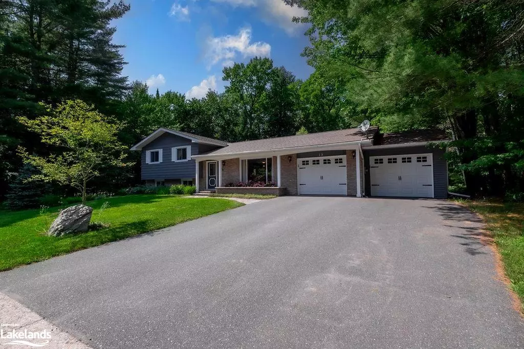 Bracebridge, ON P1L 1A1,15 Meadow Heights Drive