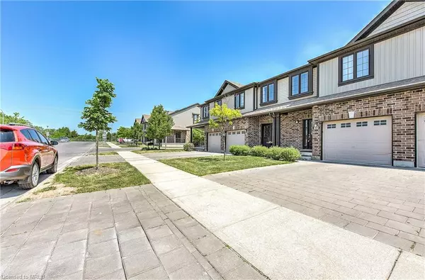 London, ON N6H 0E9,1020 Oakcrossing Gate E