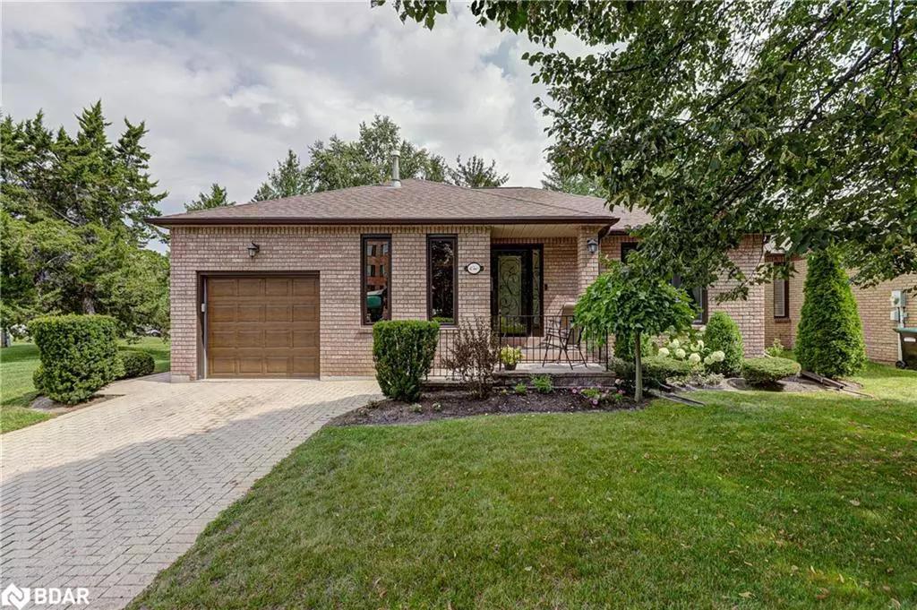 Alliston, ON L9R 1R5,1 Green Briar Road #1