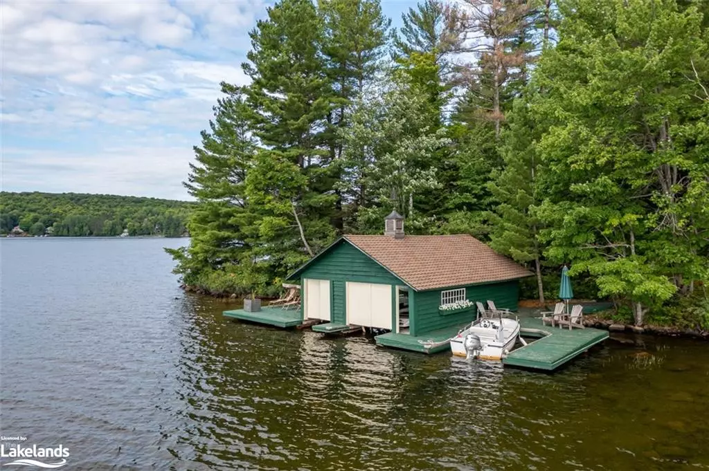 Lake Of Bays, ON P1H 2H6,2 Hills Island