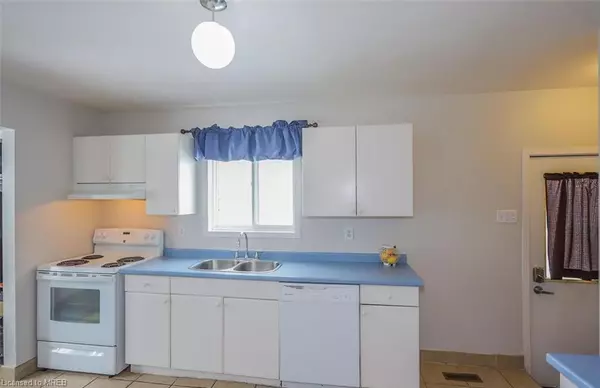 London, ON N5V 4Y8,382 Fleming Drive