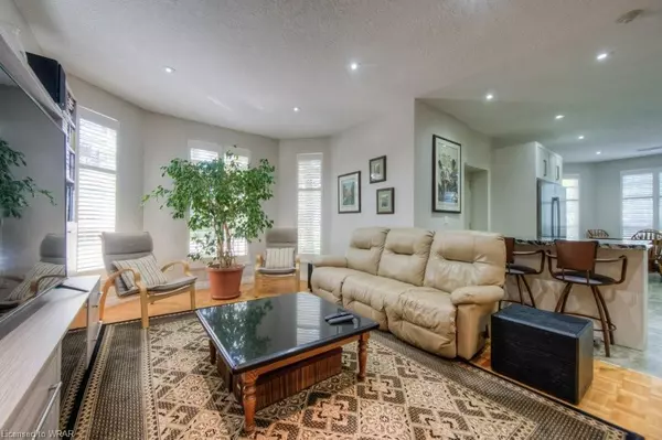 Kitchener, ON N2G 4T8,1414 King Street E #103