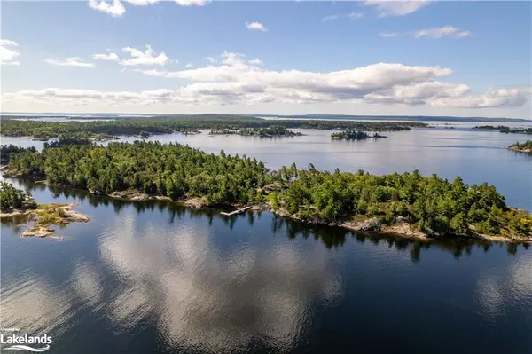 Georgian Bay, ON P0E 1E0,16 Island 1680