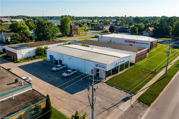 Stratford, ON N5A 3S9,437 Douro Street