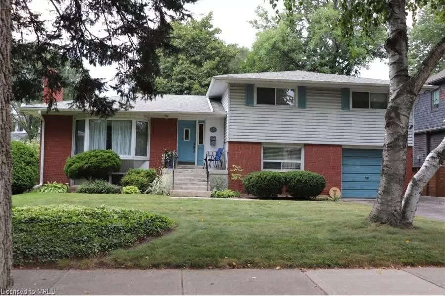 Oakville, ON L6L 1V2,2457 Hixon Street