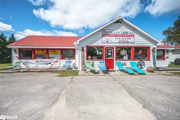 15543 Highway 35,  Carnarvon,  ON K0M 1J2