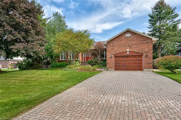 Waterdown, ON L8B 0E4,24 Westview Crescent