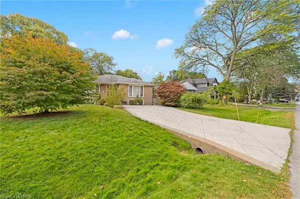 Oakville, ON L4L 4V5,446 Willis Drive