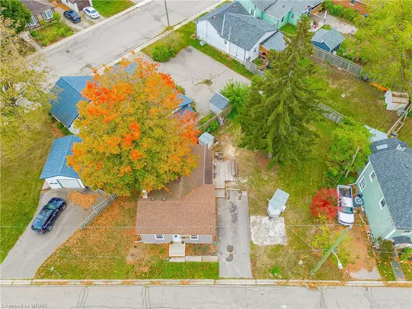 Paris, ON N3L 2B8,17 Creeden Street