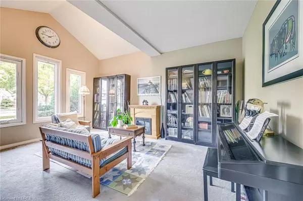 Oakville, ON L6J 6S3,1414 Prince John Circle