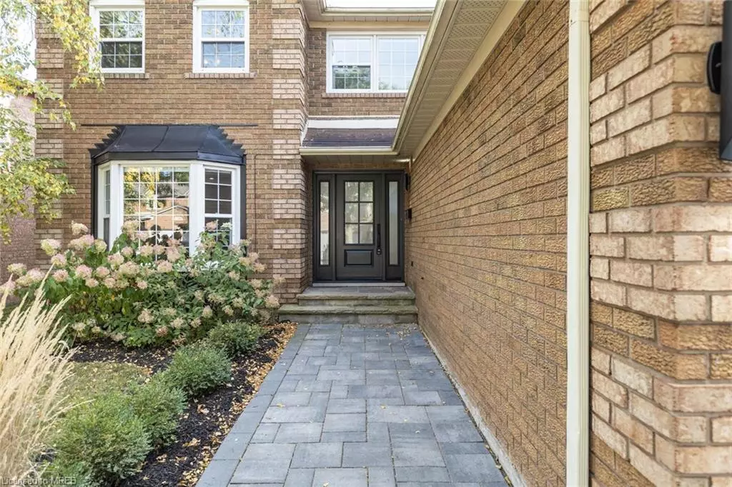 Oakville, ON L6M 2Z3,1480 Tanner Court