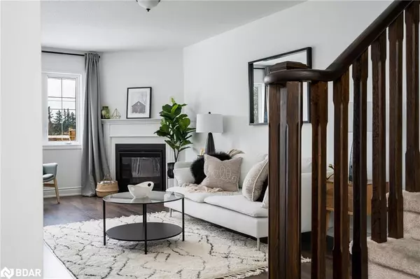 Collingwood, ON L9Y 0X1,64 Robertson Street
