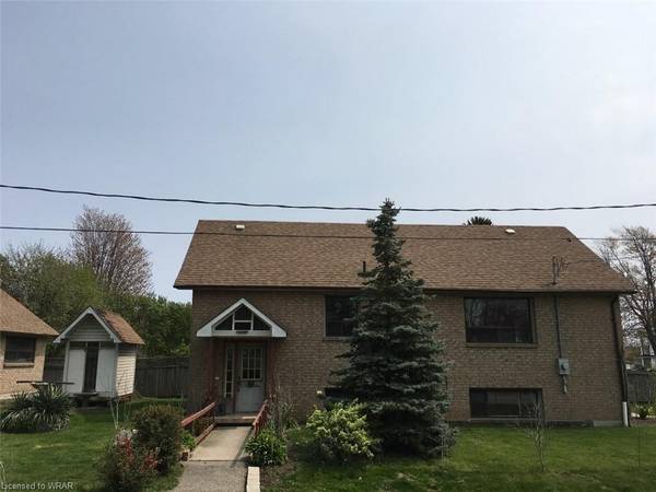 1051 West Avenue, Mississauga, ON L5E 1V8