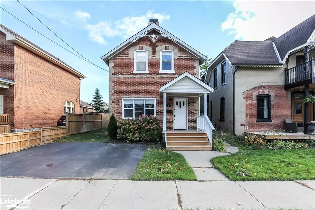 Collingwood, ON L9Y 2V8,283 Birch Street