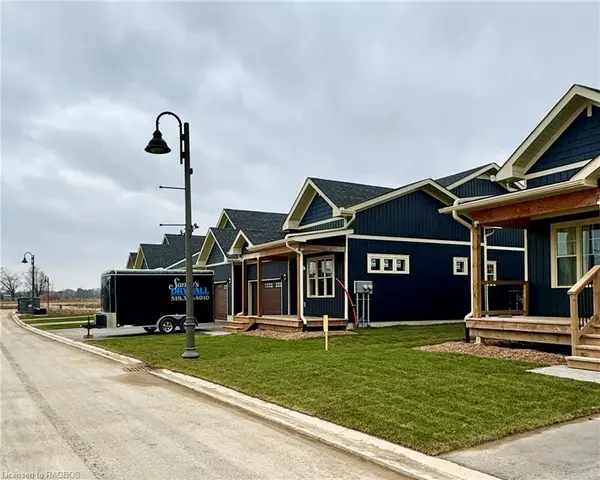 Saugeen Shores, ON N0H 2C3,78 Eagle Court #16