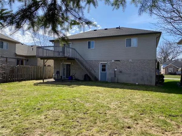 Owen Sound, ON N4K 6X3,216 2nd A Street W