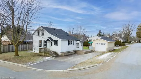 Kincardine, ON N2Z 2C3,952 James Street