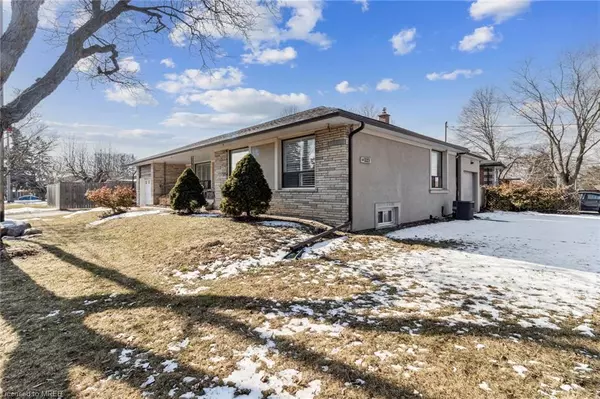 North York, ON M9M 1P3,61 Coral Gable Drive