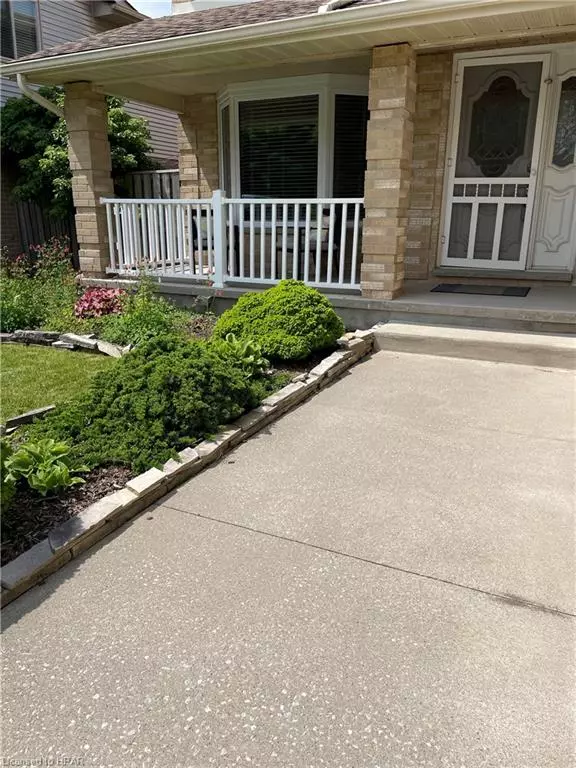 London, ON N5V 4B5,86 Martinet Place